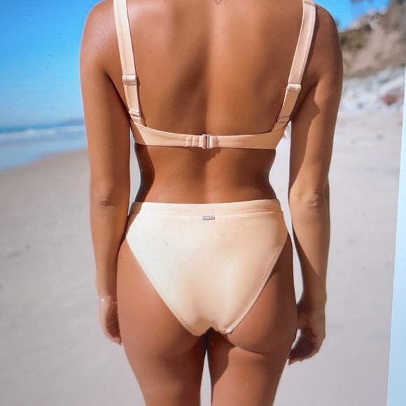 Ele Swims Bikini Set - Picture 4 of 5